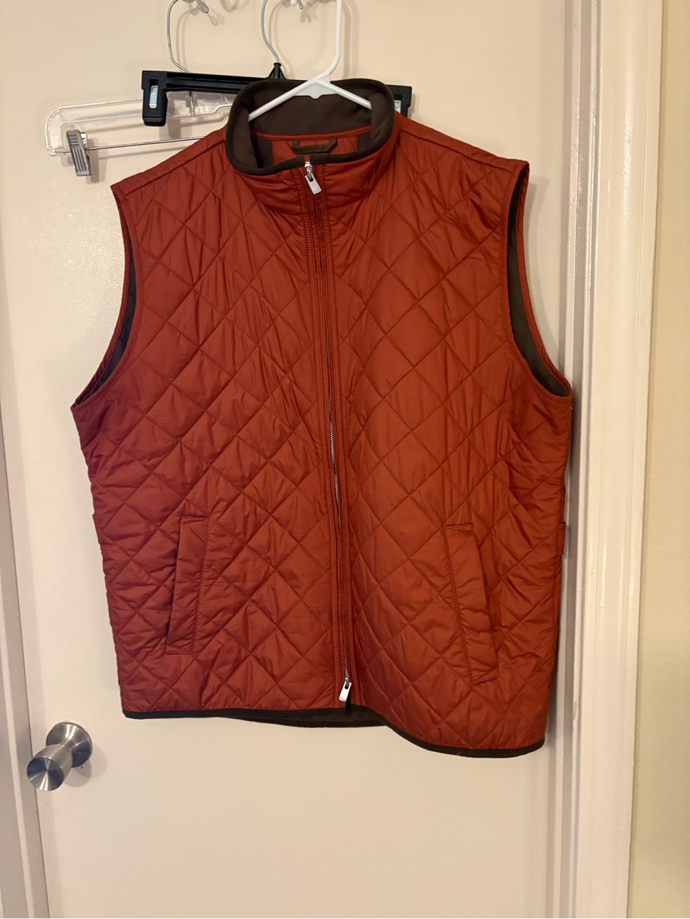 Peter Millar Men's Quilted Vest in Rust with Contrast Trim size large